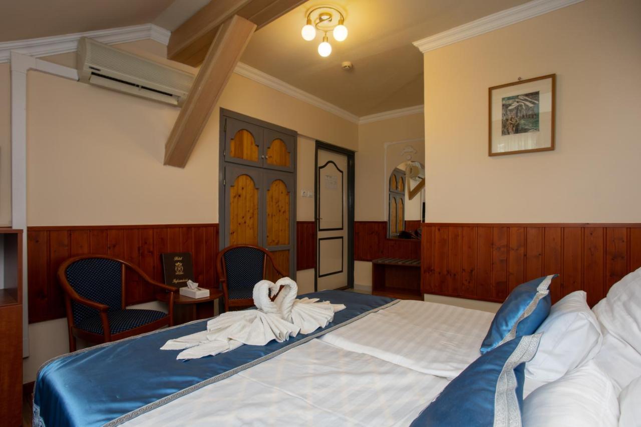 Illes Hotel Szeged Exterior foto